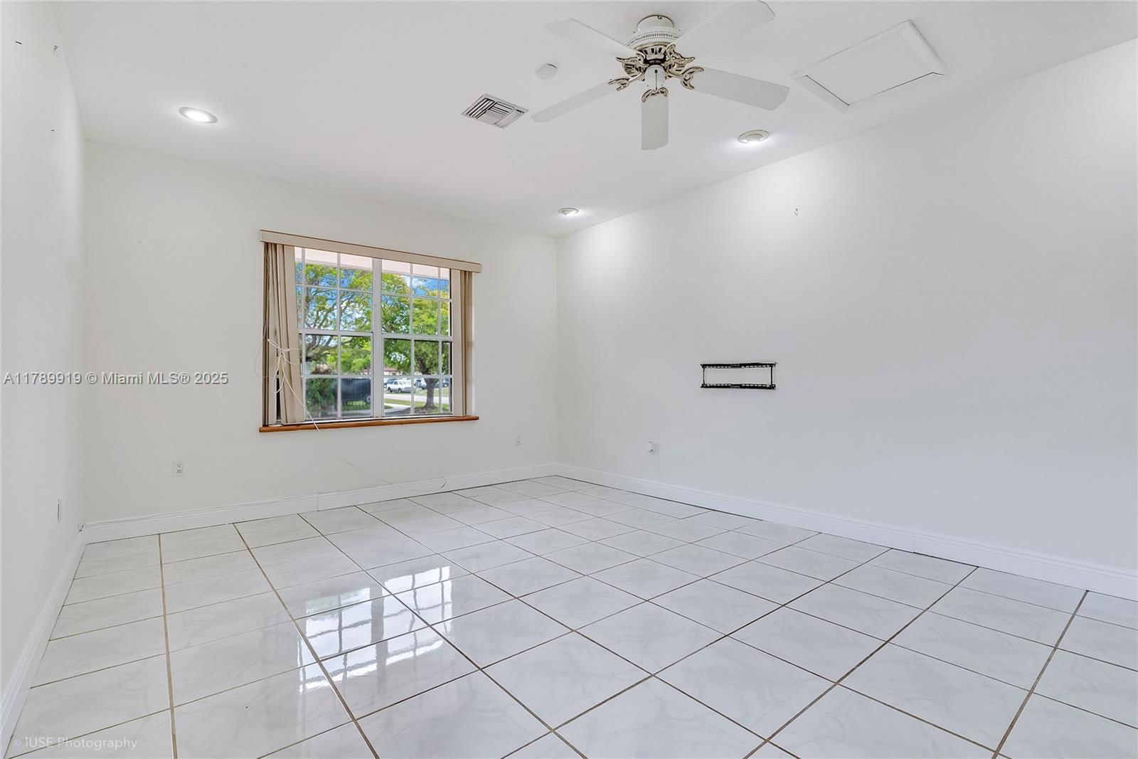Real estate property located at 9600 77th St, Miami-dade, Kendall Sunset Homes, Miami, FL