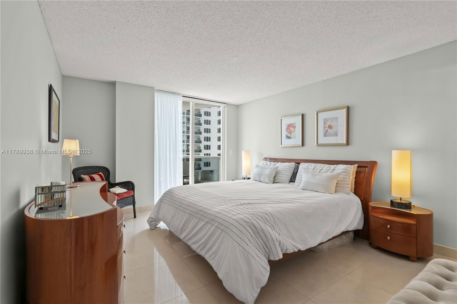 Real estate property located at 2401 Collins Ave #705, Miami-dade, The Riviera Condo, Miami Beach, FL