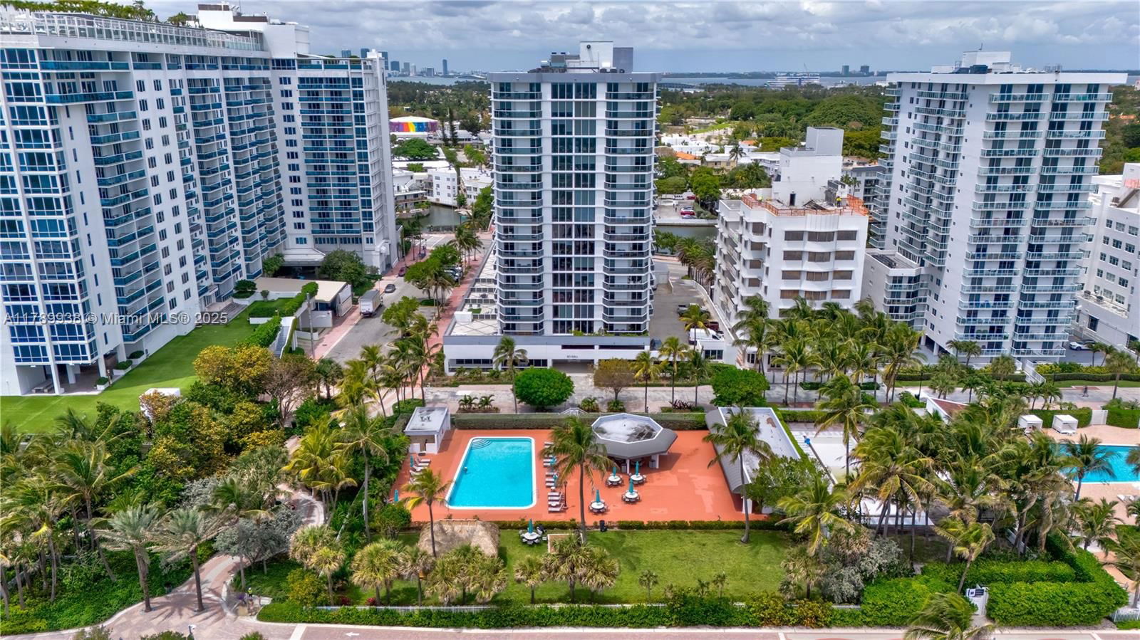 Real estate property located at 2401 Collins Ave #705, Miami-dade, The Riviera Condo, Miami Beach, FL