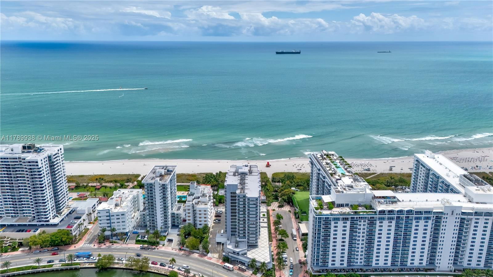 Real estate property located at 2401 Collins Ave #705, Miami-dade, The Riviera Condo, Miami Beach, FL