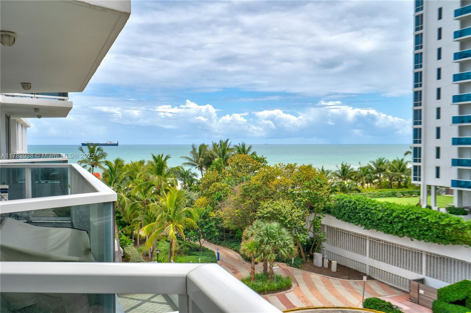 Real estate property located at 2401 Collins Ave #705, Miami-dade, The Riviera Condo, Miami Beach, FL