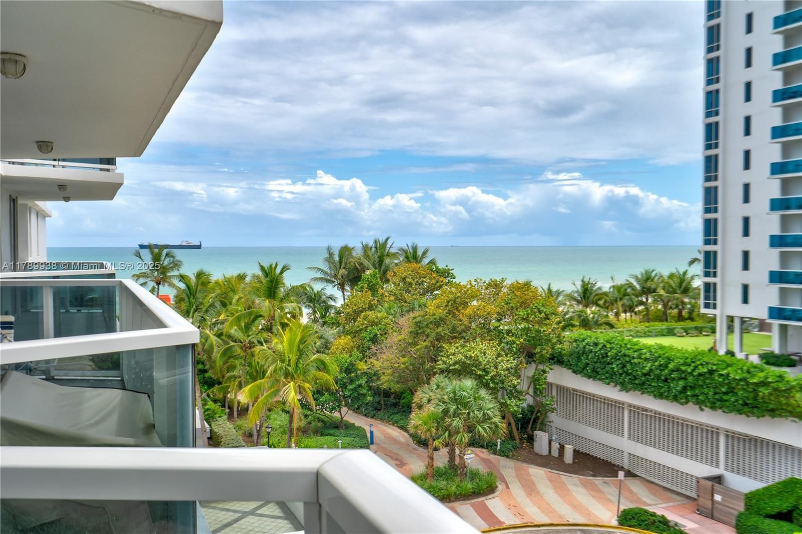 Real estate property located at 2401 Collins Ave #705, Miami-dade, The Riviera Condo, Miami Beach, FL