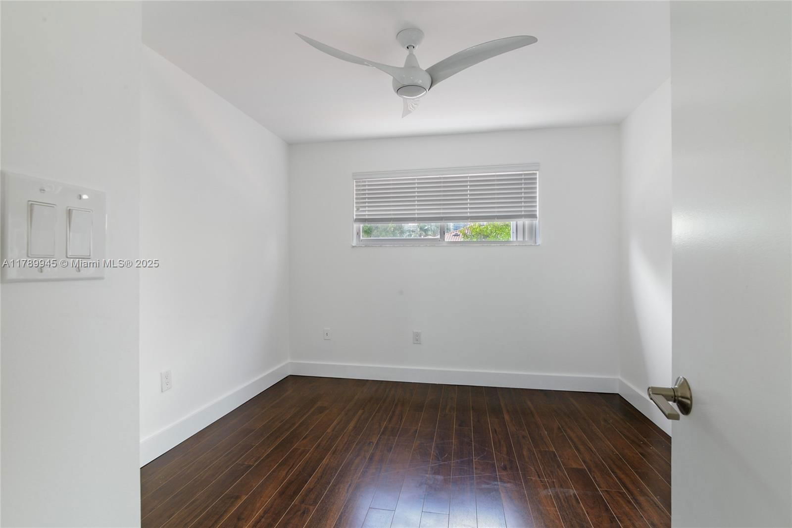 Real estate property located at 3769 209th Ter, Miami-dade, Golden Pointe, Aventura, FL