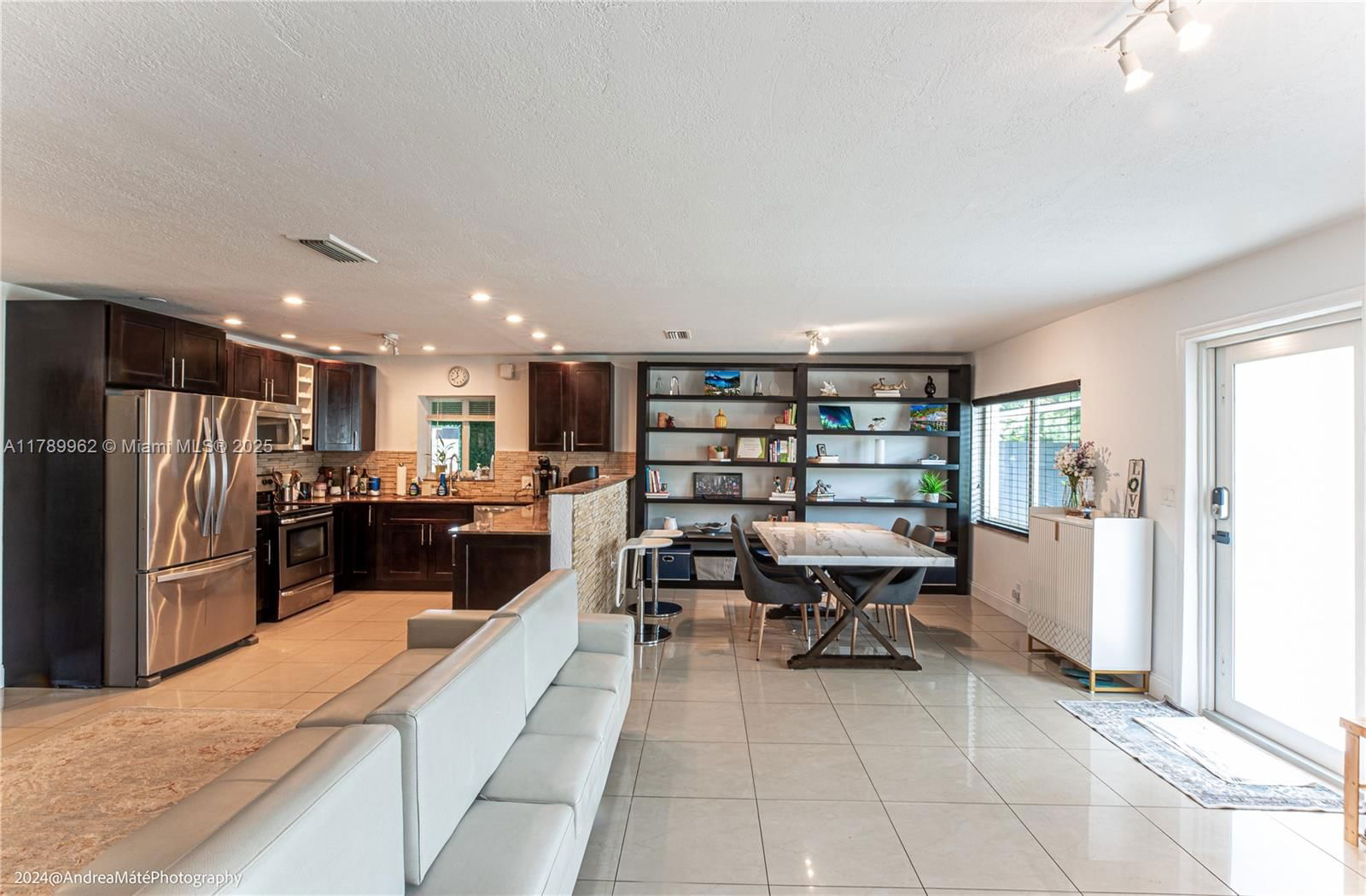 Real estate property located at 5901 4th Ave, Broward, Collier Estates 1st Add, Oakland Park, FL