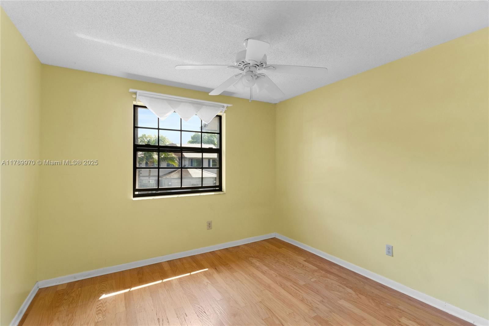 Real estate property located at 11048 154th Ct, Miami-dade, La Maison At The Hammocks, Miami, FL