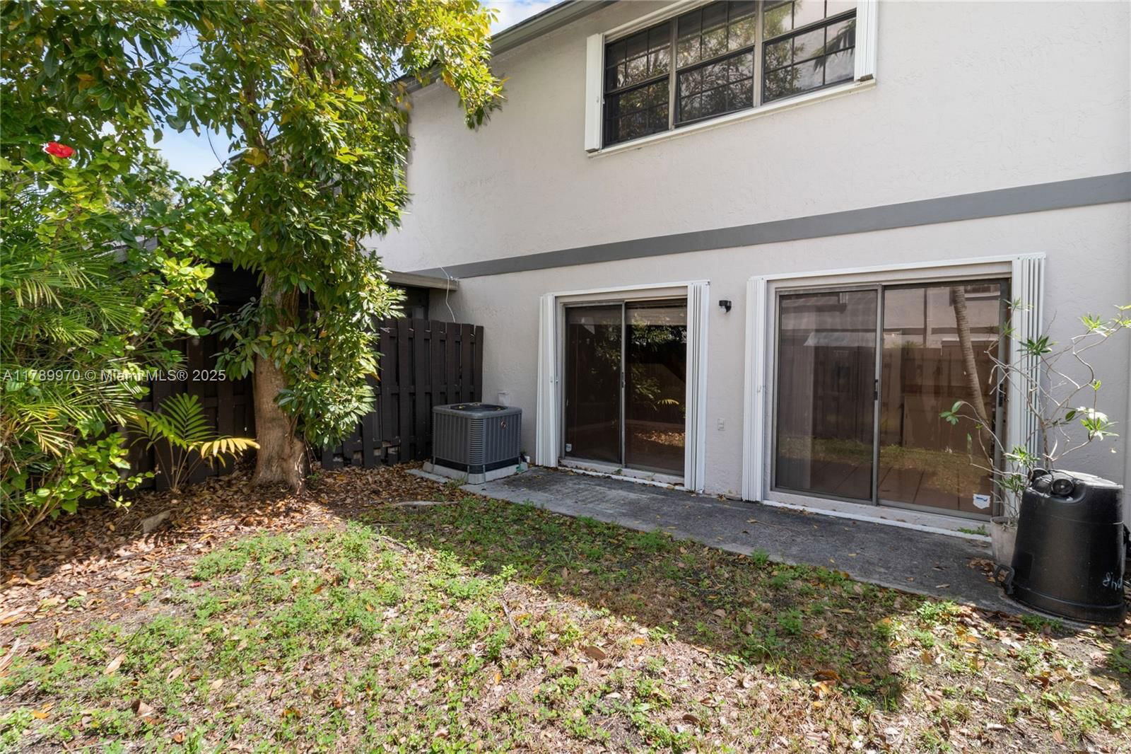 Real estate property located at 11048 154th Ct, Miami-dade, La Maison At The Hammocks, Miami, FL
