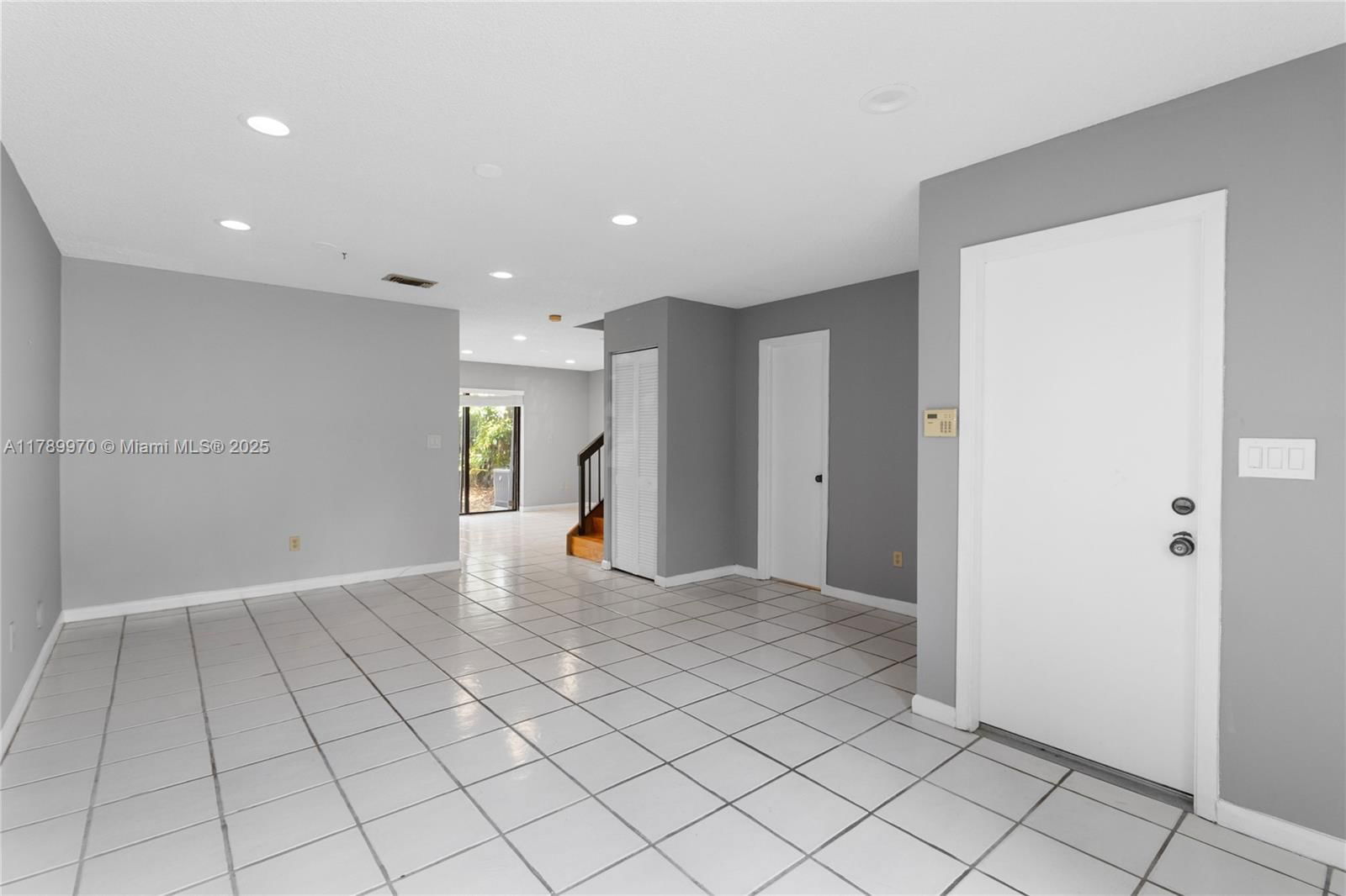 Real estate property located at 11048 154th Ct, Miami-dade, La Maison At The Hammocks, Miami, FL