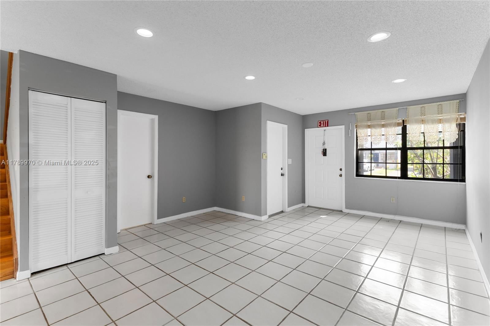 Real estate property located at 11048 154th Ct, Miami-dade, La Maison At The Hammocks, Miami, FL