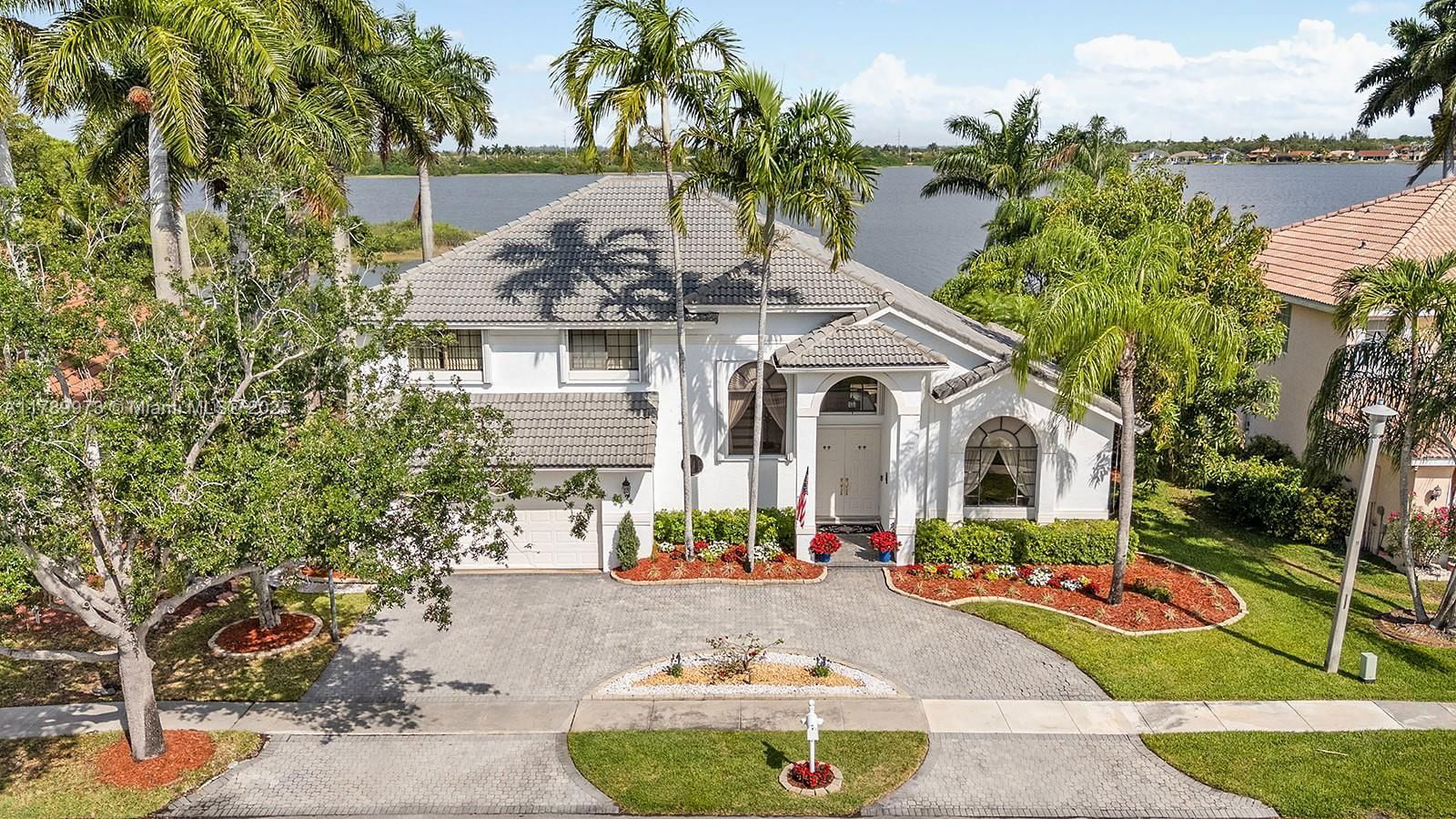 Real estate property located at 1206 180th Ave, Broward, Silver Lakes At Pembroke, Pembroke Pines, FL