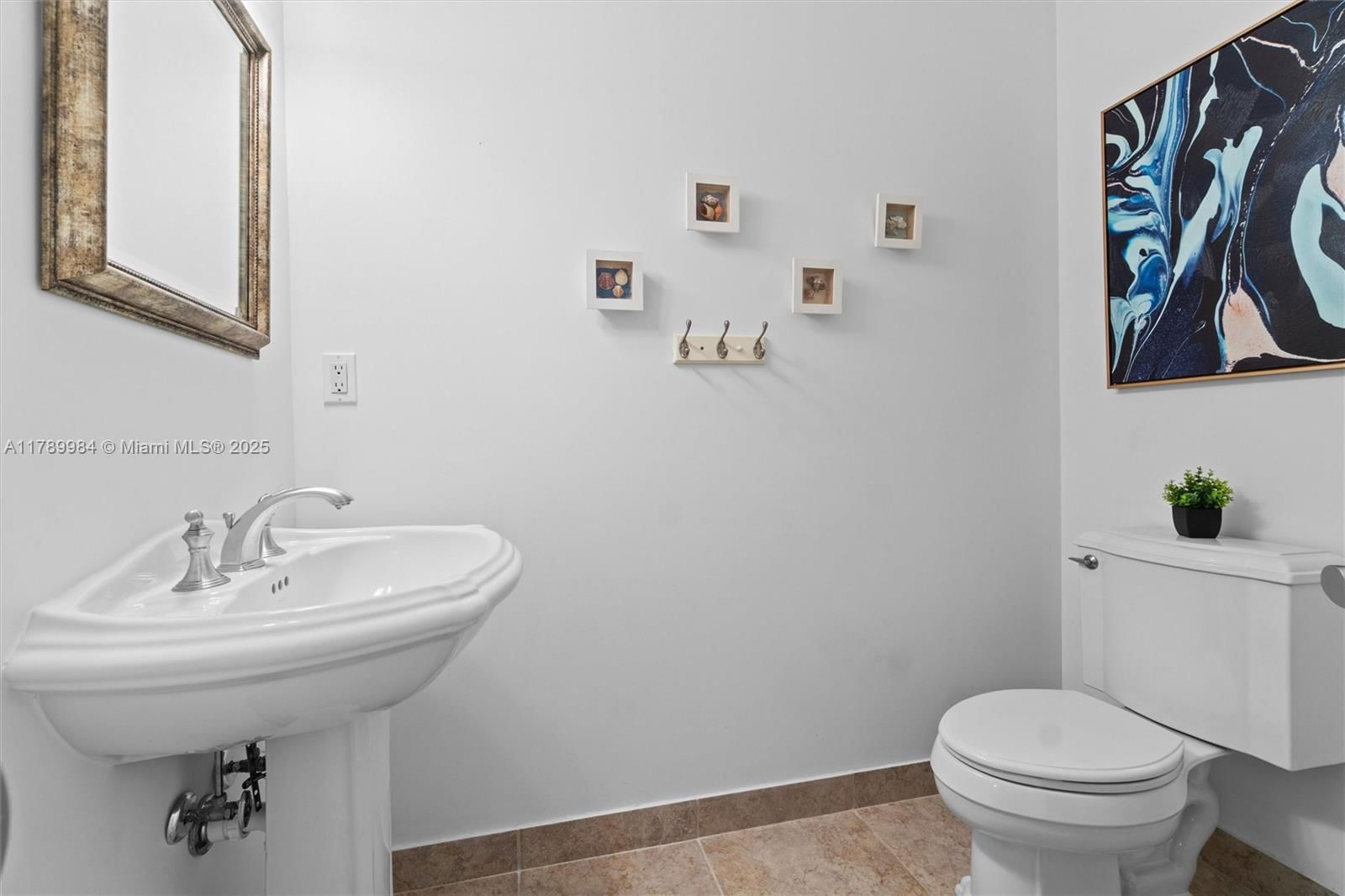 Real estate property located at 2924 Hidden Harbour Ct, Broward, Cape Fear, Dania Beach, FL