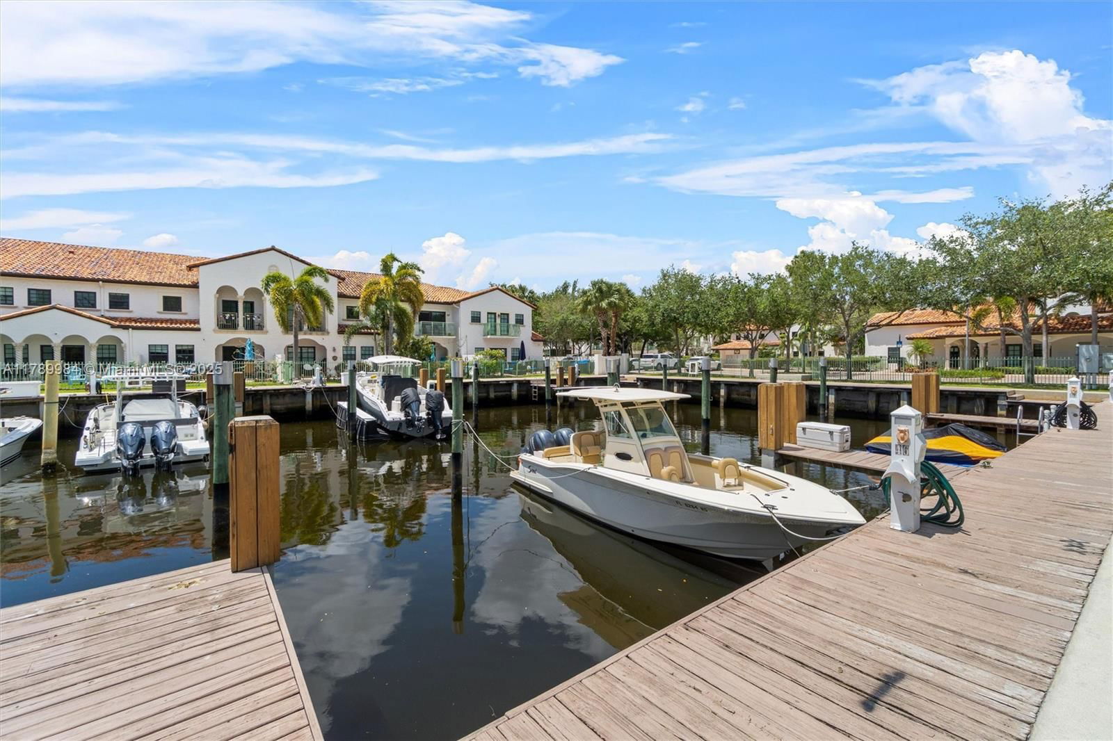 Real estate property located at 2924 Hidden Harbour Ct, Broward, Cape Fear, Dania Beach, FL