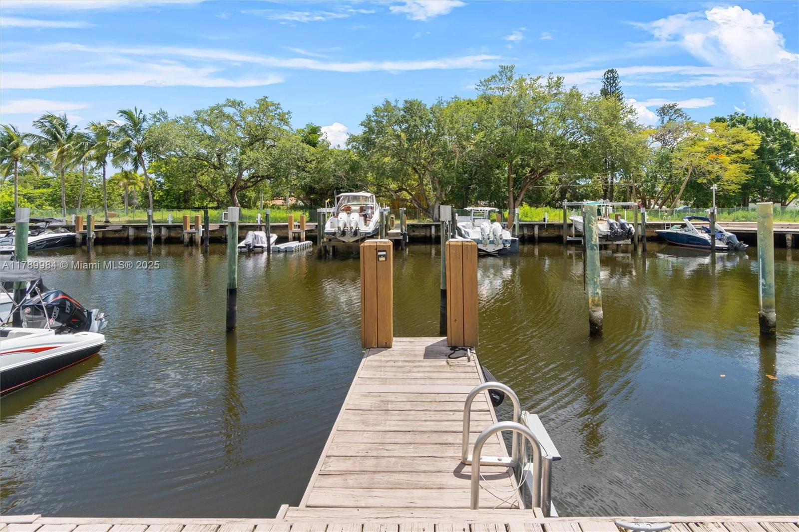 Real estate property located at 2924 Hidden Harbour Ct, Broward, Cape Fear, Dania Beach, FL
