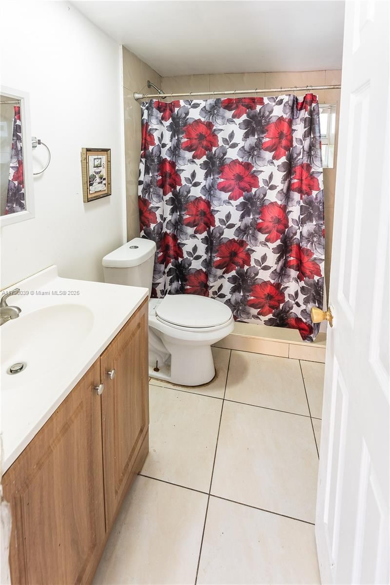 Real estate property located at 10040 8th Ave, Miami-dade, West Biscayne, Miami, FL