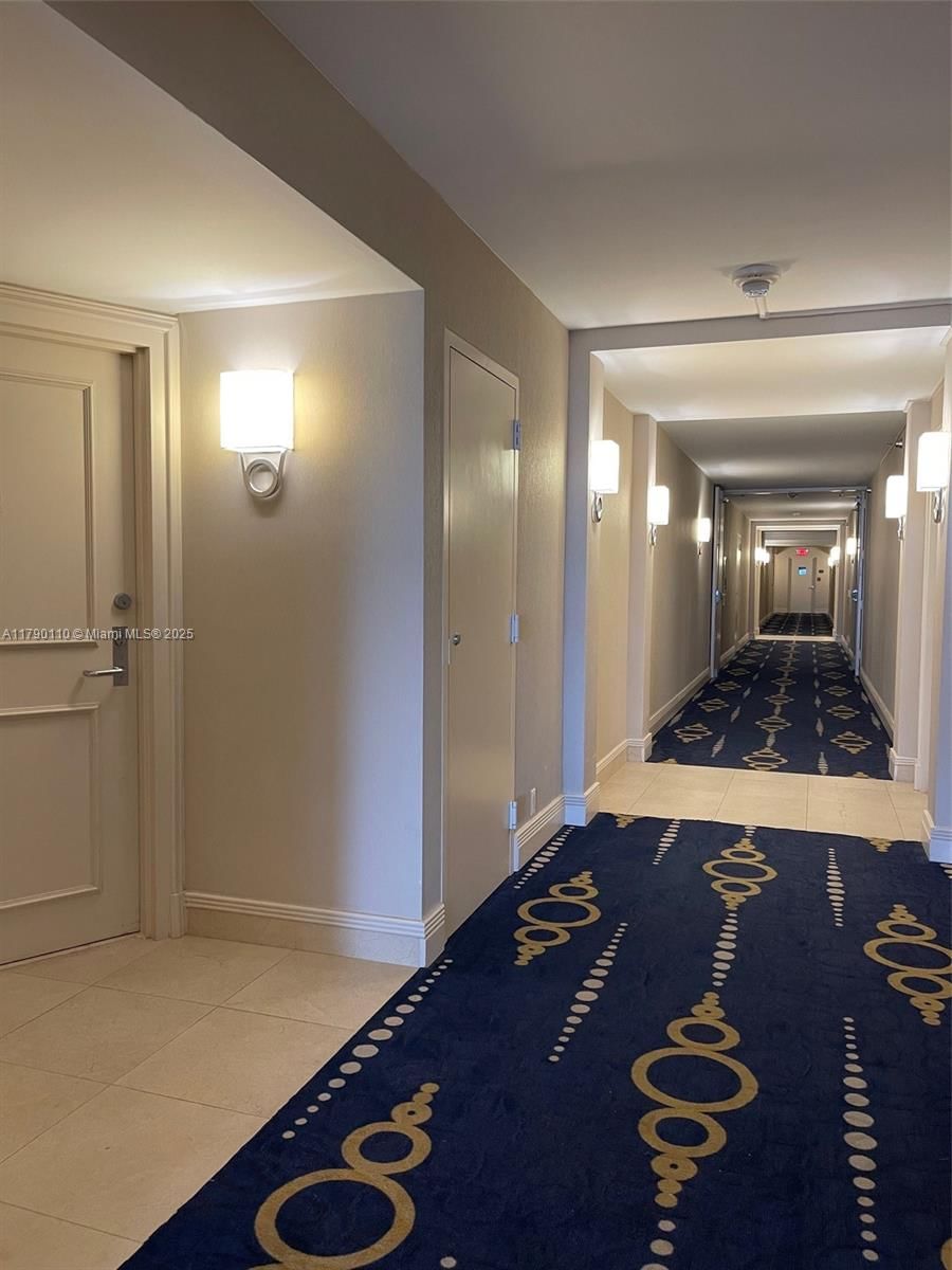 Real estate property located at 19101 36th Ct #1110, Miami-dade, Mystic Pointe Condo No Th, Aventura, FL
