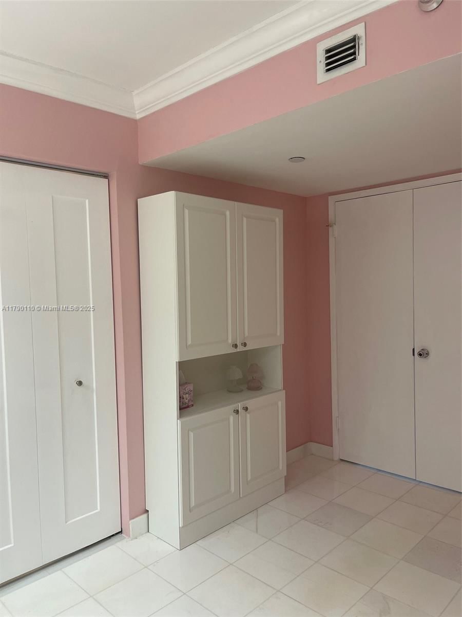 Real estate property located at 19101 36th Ct #1110, Miami-dade, Mystic Pointe Condo No Th, Aventura, FL