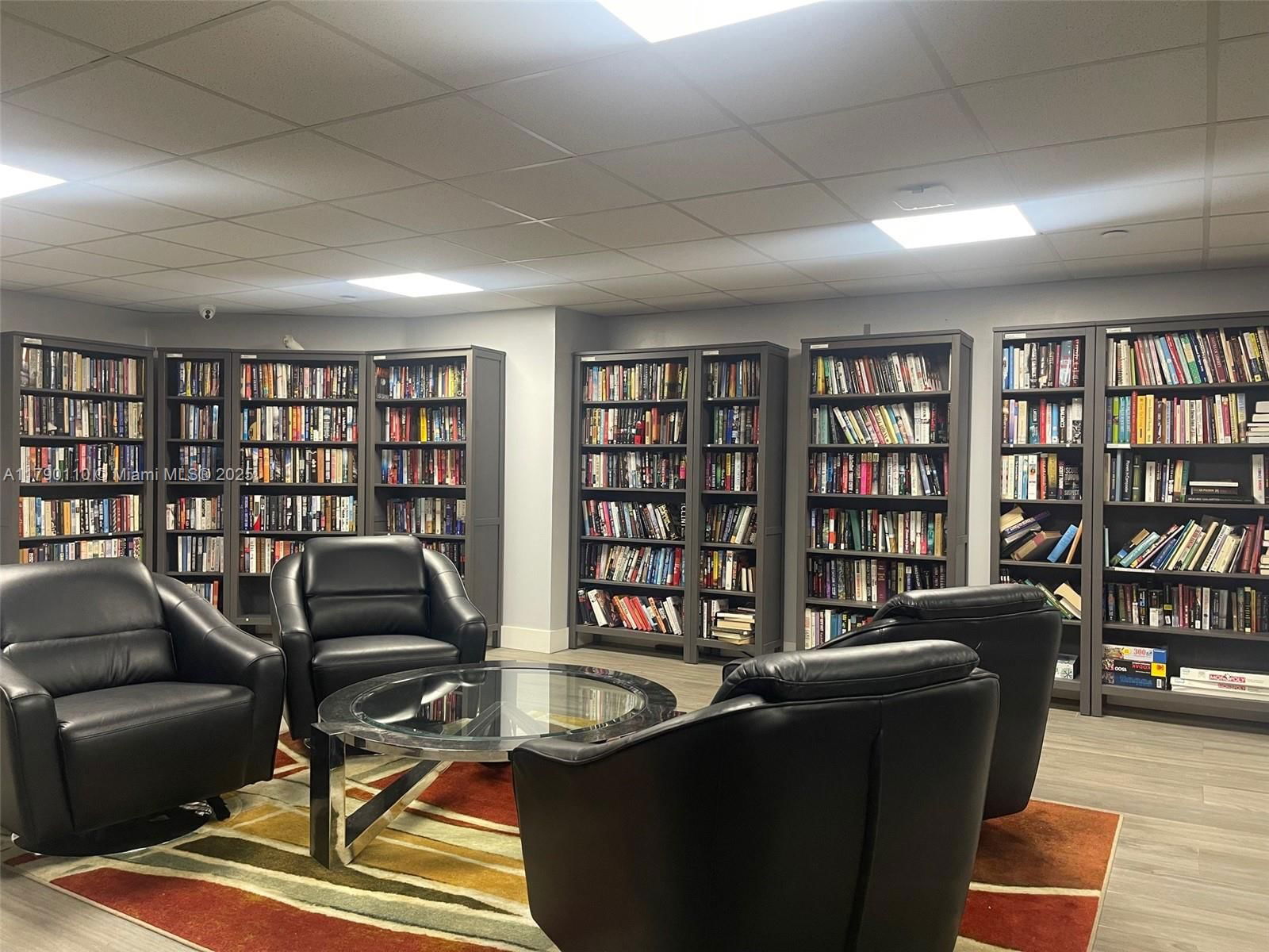 Real estate property located at 19101 36th Ct #1110, Miami-dade, Mystic Pointe Condo No Th, Aventura, FL