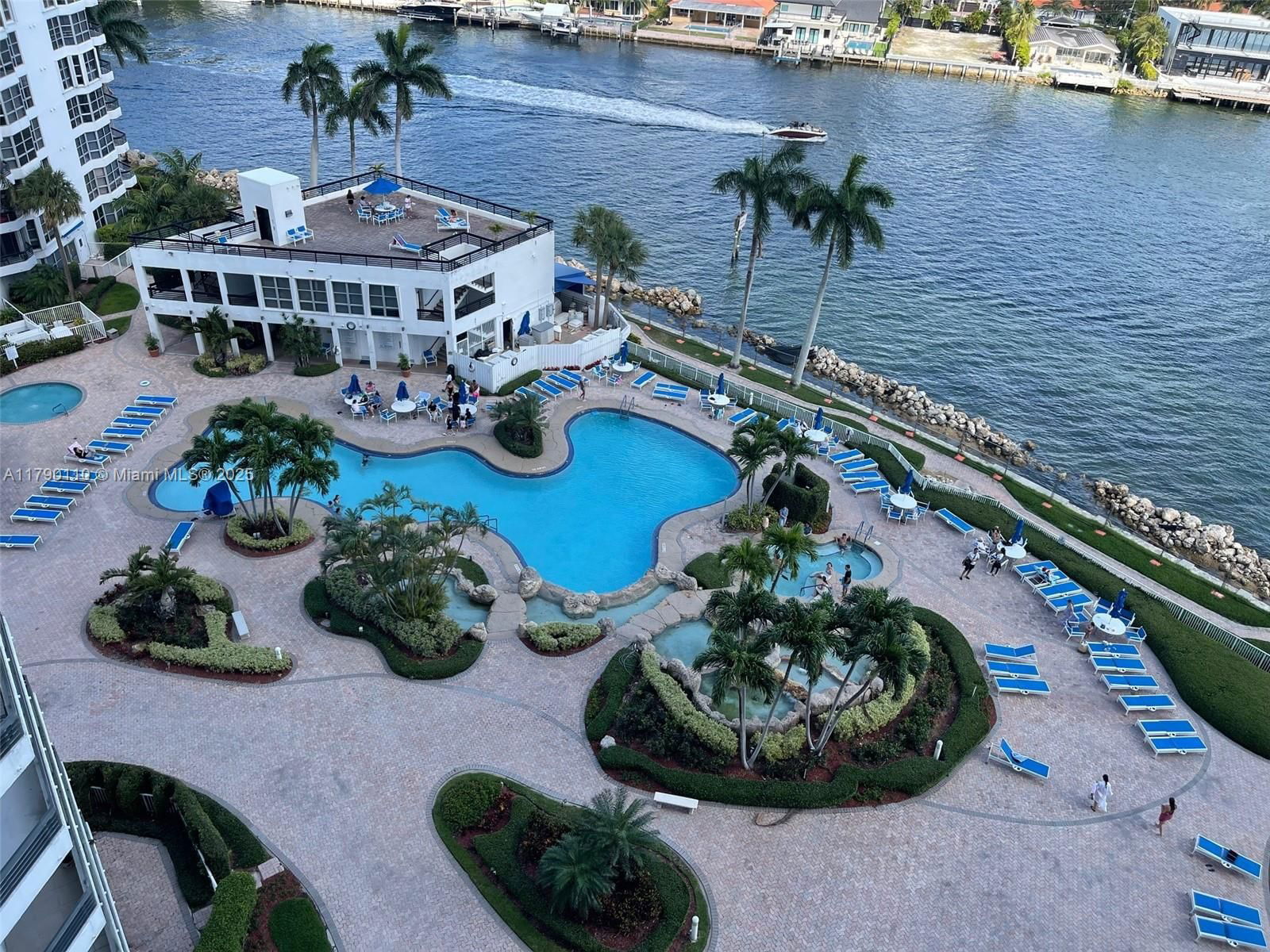 Real estate property located at 19101 36th Ct #1110, Miami-dade, Mystic Pointe Condo No Th, Aventura, FL