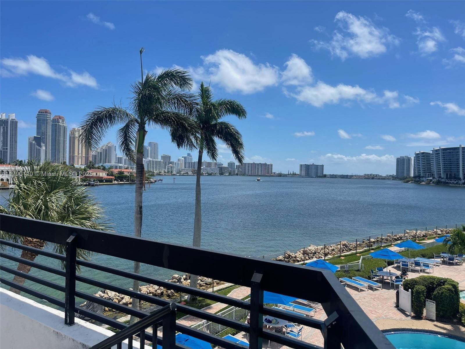 Real estate property located at 19101 36th Ct #1110, Miami-dade, Mystic Pointe Condo No Th, Aventura, FL