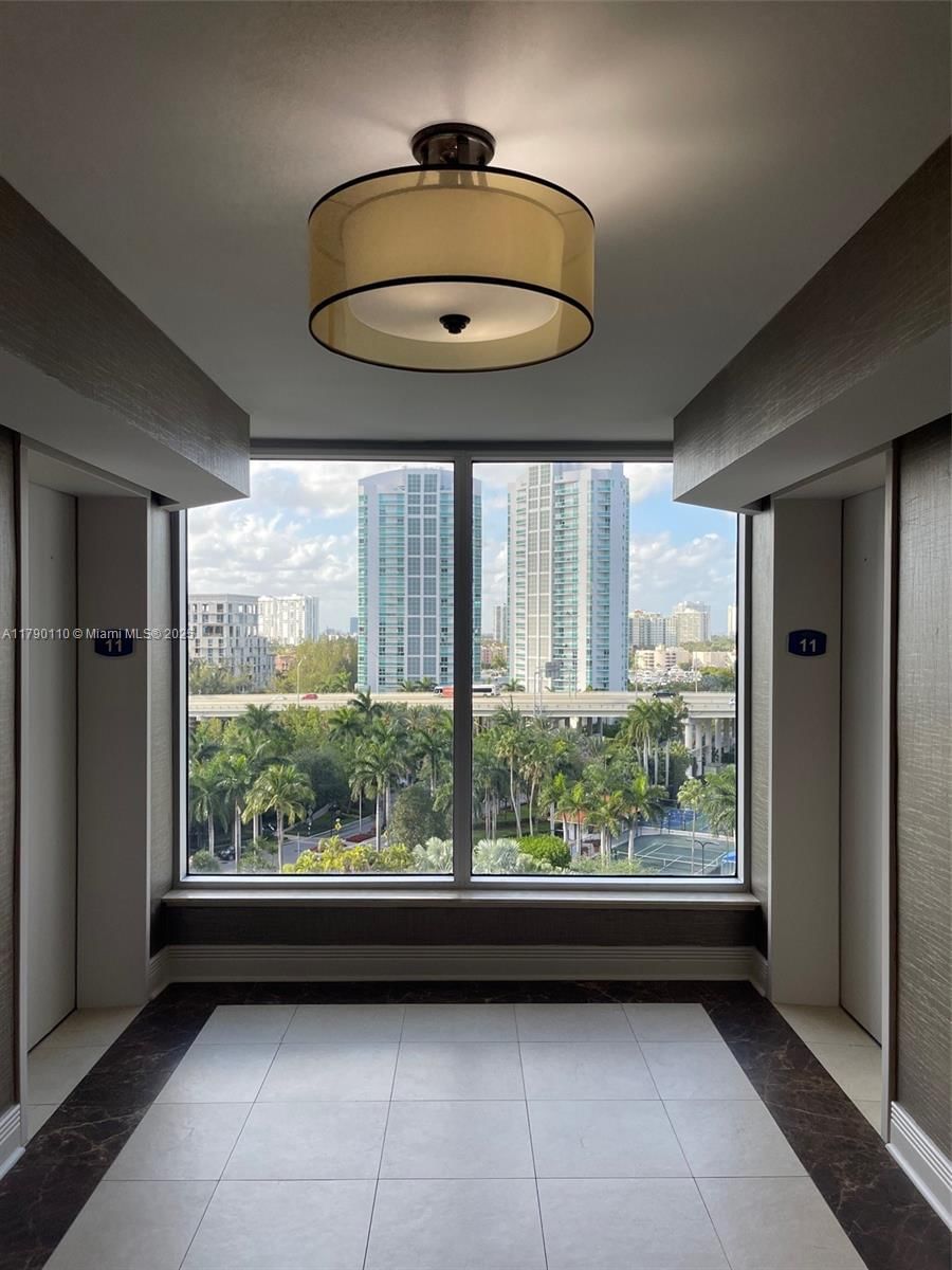 Real estate property located at 19101 36th Ct #1110, Miami-dade, Mystic Pointe Condo No Th, Aventura, FL