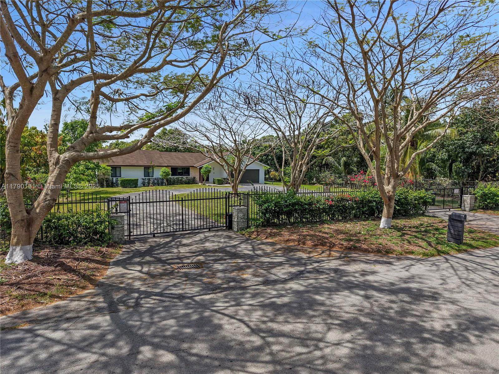 Real estate property located at 17450 192nd St, Miami-dade, Un-subdivided, Miami, FL