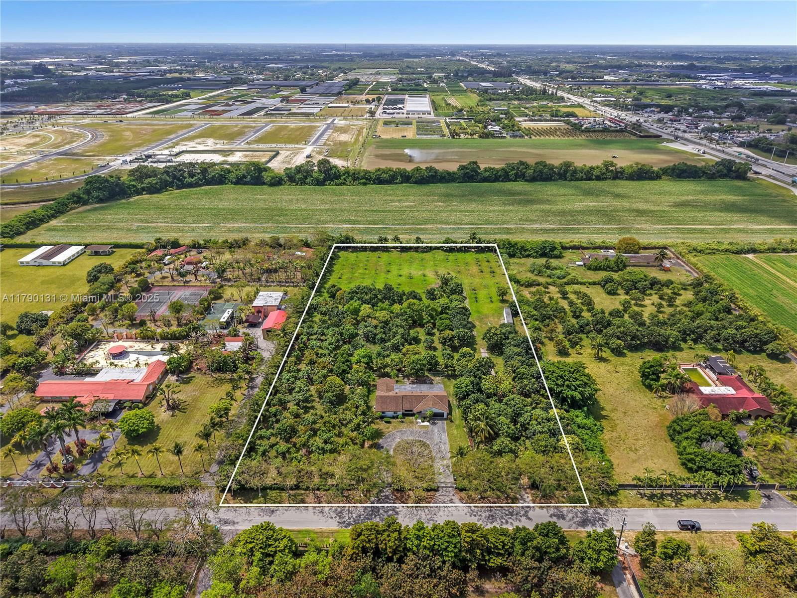 Real estate property located at 17450 192nd St, Miami-dade, Un-subdivided, Miami, FL