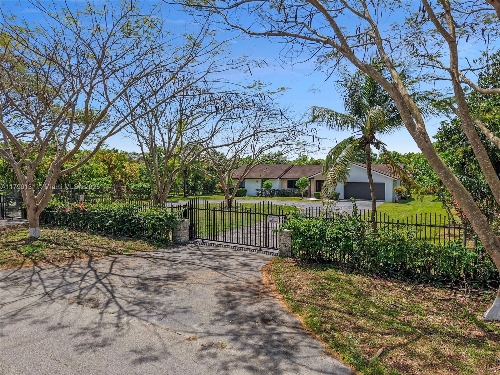 Real estate property located at 17450 192nd St, Miami-dade, Un-subdivided, Miami, FL