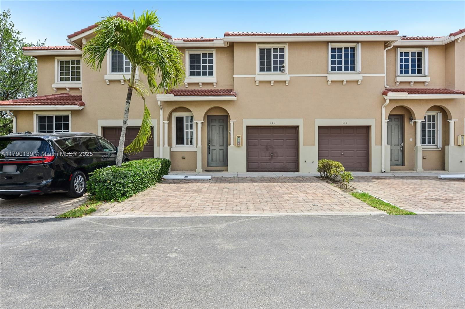 Real estate property located at 21421 13th ct APT 211, Miami-dade, Majorca Isles I Condo, Miami Gardens, FL