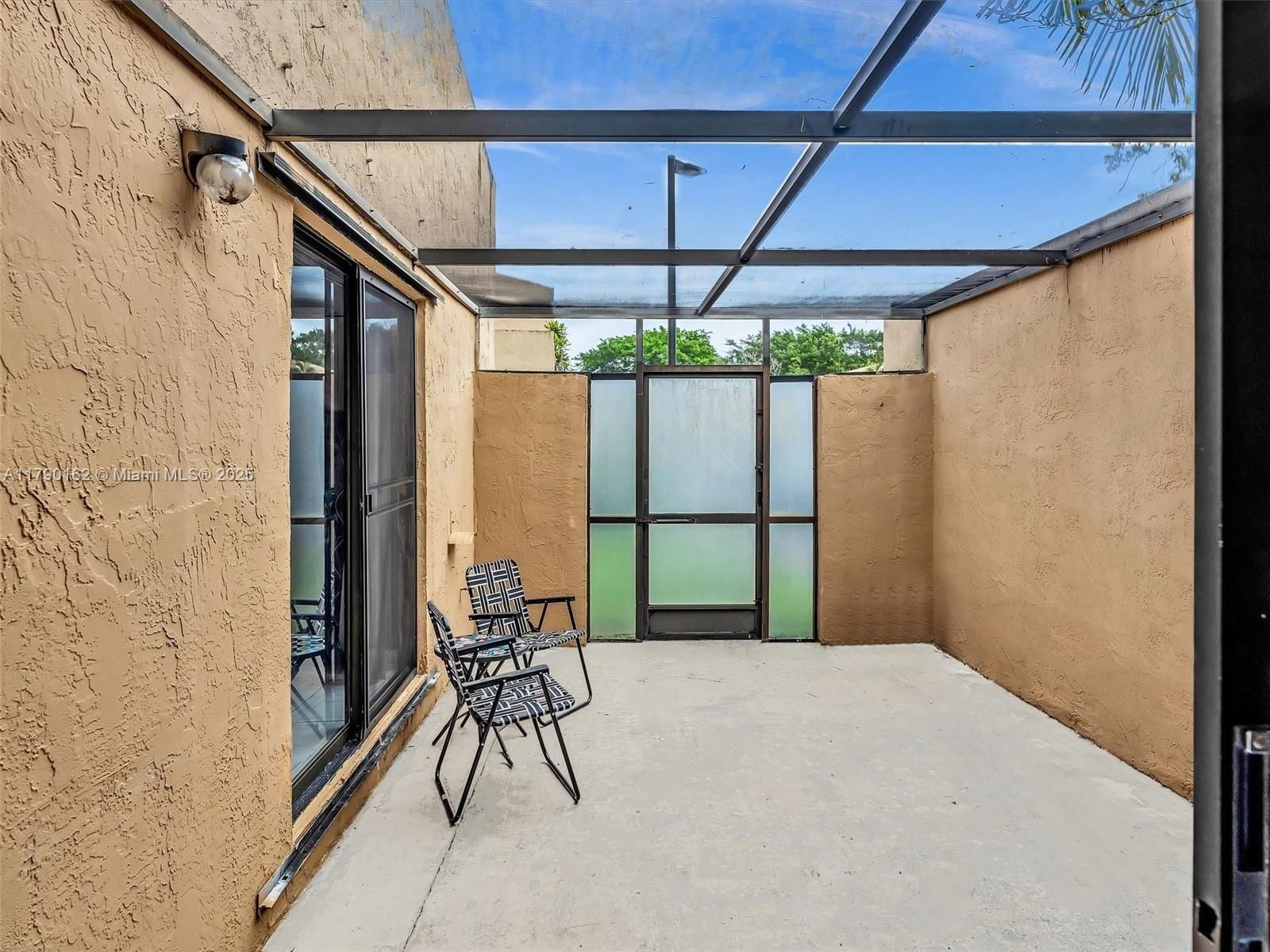 Real estate property located at 9401 14th Ct #224, Broward, Westview Condominium No F, Pembroke Pines, FL