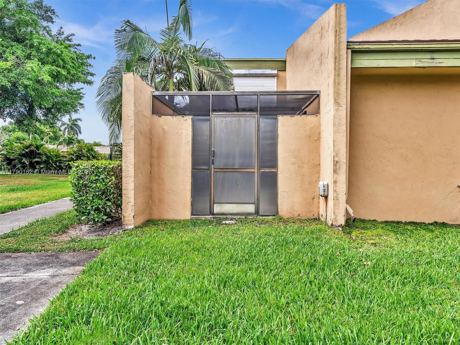 Real estate property located at 9401 14th Ct #224, Broward, Westview Condominium No F, Pembroke Pines, FL