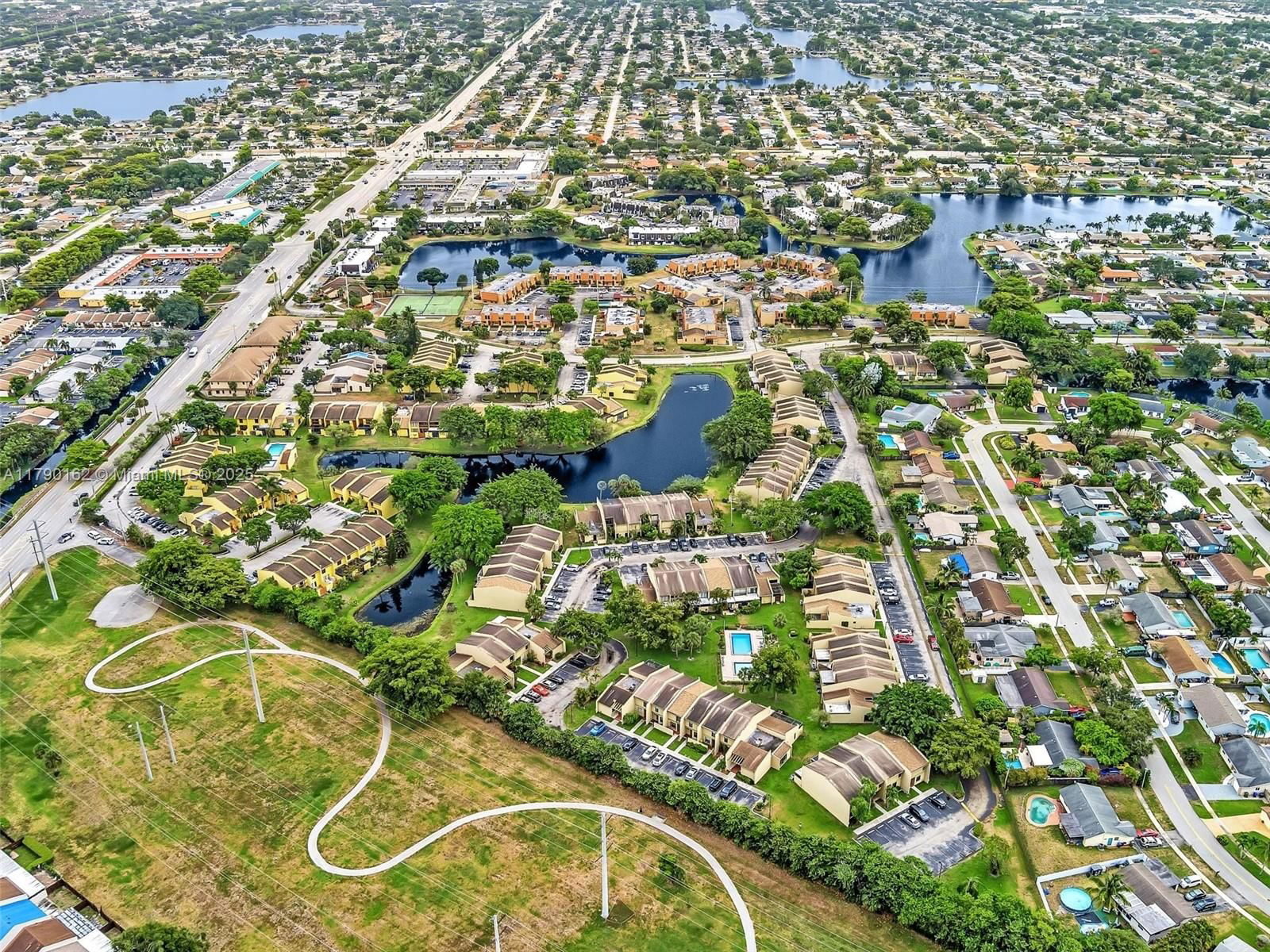 Real estate property located at 9401 14th Ct #224, Broward, Westview Condominium No F, Pembroke Pines, FL