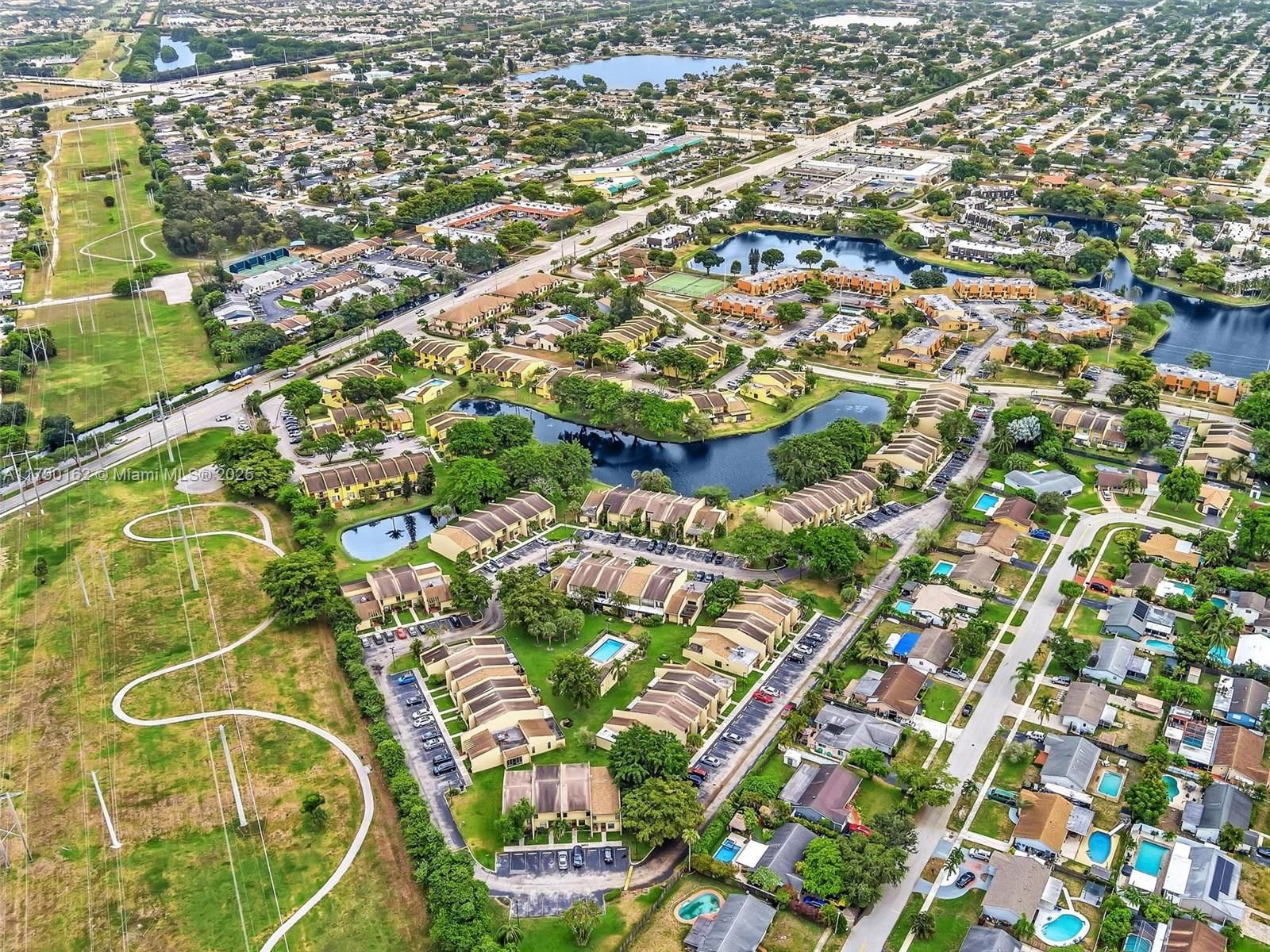 Real estate property located at 9401 14th Ct #224, Broward, Westview Condominium No F, Pembroke Pines, FL