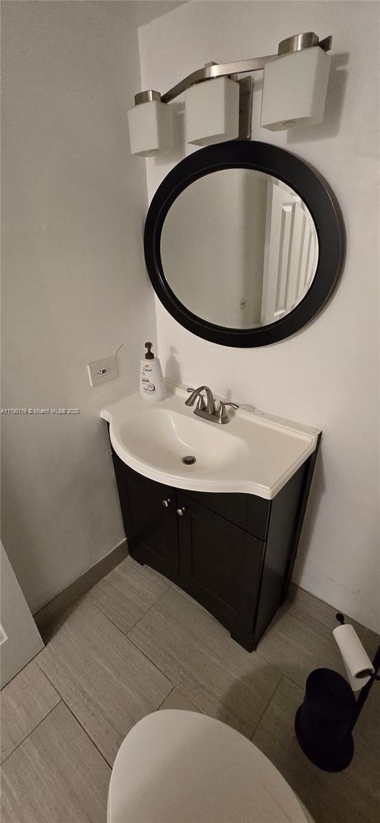 Real estate property located at 1830 Dixieanna St #203, Broward, Dixiana Condo, Hollywood, FL