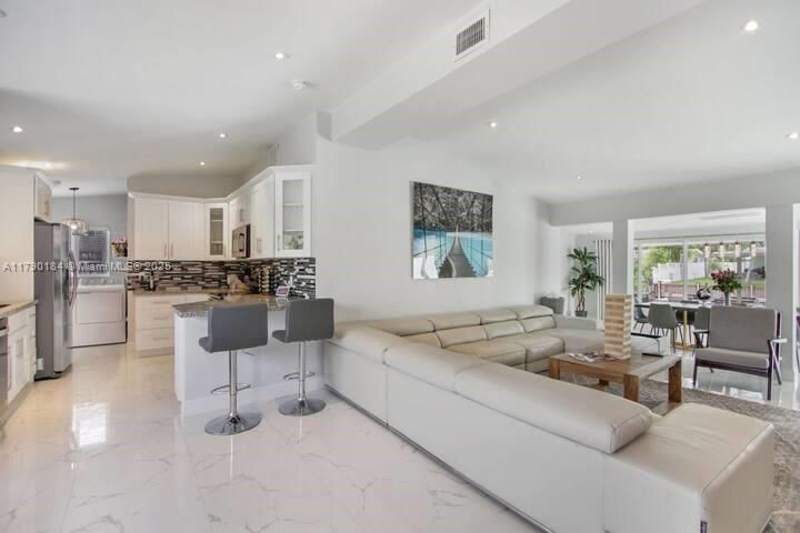 Real estate property located at 2442 Bimini Ln, Broward, Lauderdale Isles No 2, Fort Lauderdale, FL