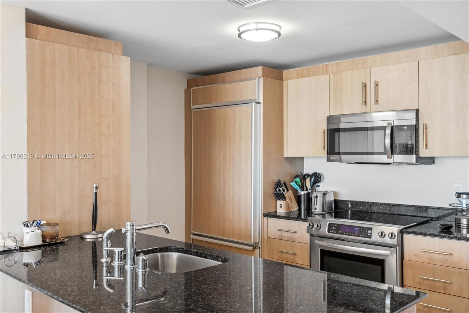 Real estate property located at 10275 Collins Ave #529, Miami-dade, Harbour House, Bal Harbour, FL