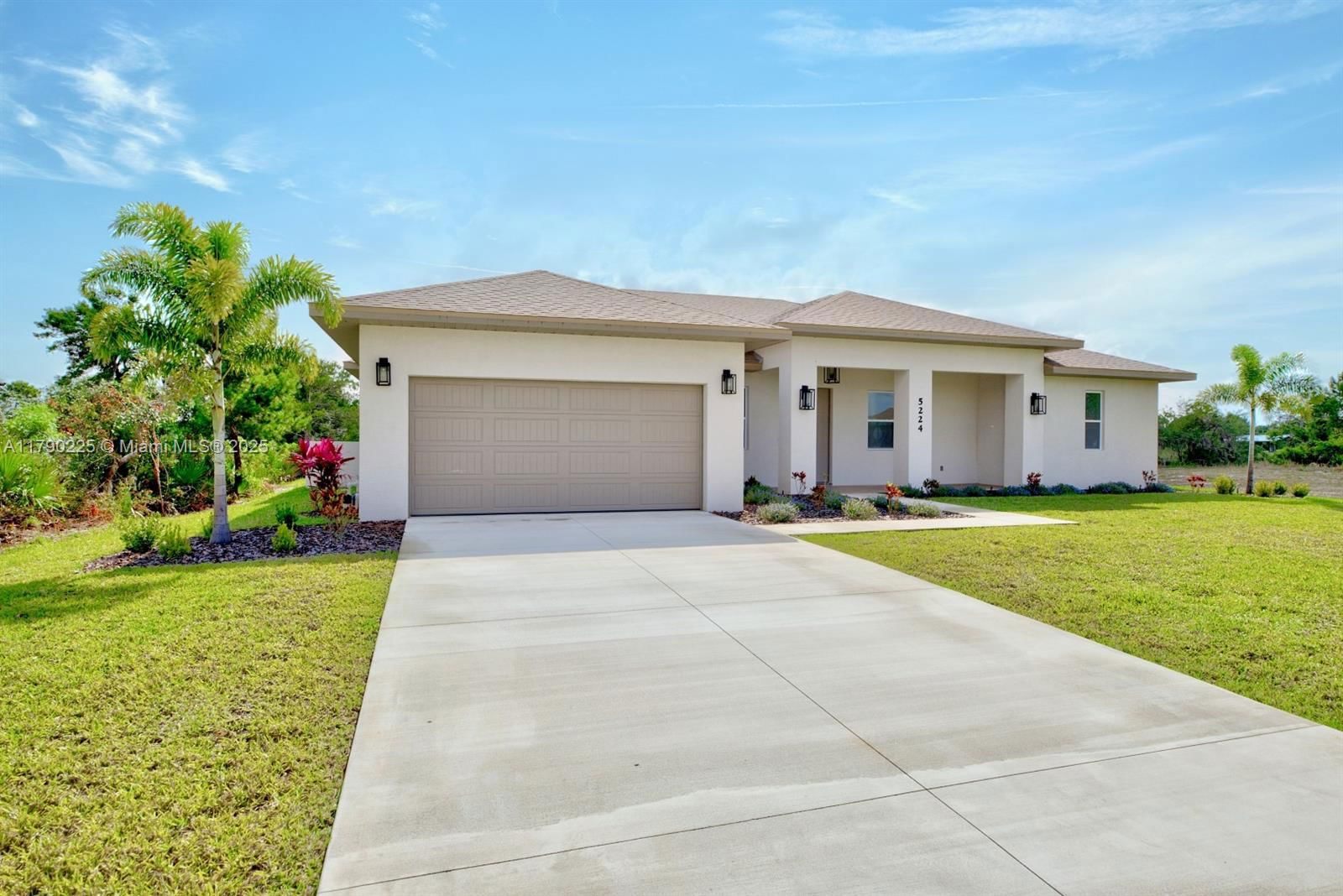 Real estate property located at 5224 Columbus Blvd, Highlands, Sun N Lakes Of Sebring.gol, Sebring, FL