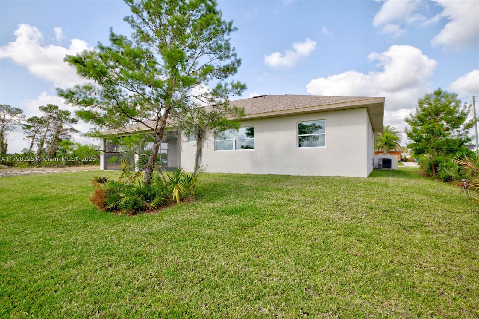 Real estate property located at 5224 Columbus Blvd, Highlands, Sun N Lakes Of Sebring.gol, Sebring, FL