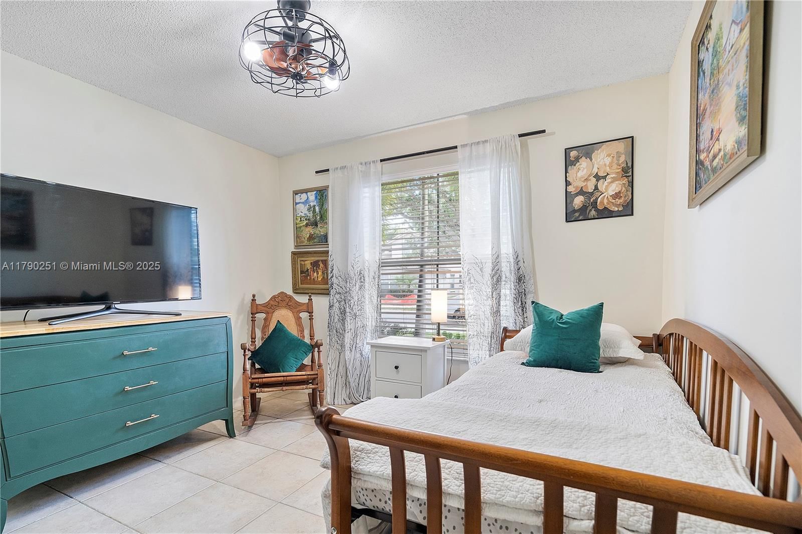 Real estate property located at 13995 Cypress Cove Cir, Broward, West Park-west Parcel, Davie, FL