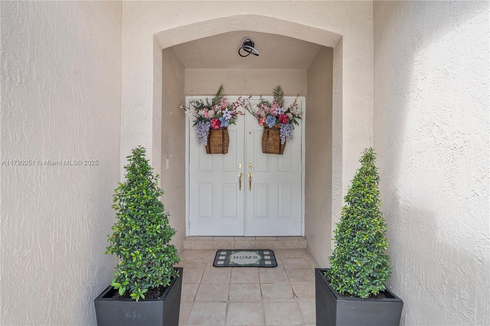 Real estate property located at 13995 Cypress Cove Cir, Broward, West Park-west Parcel, Davie, FL