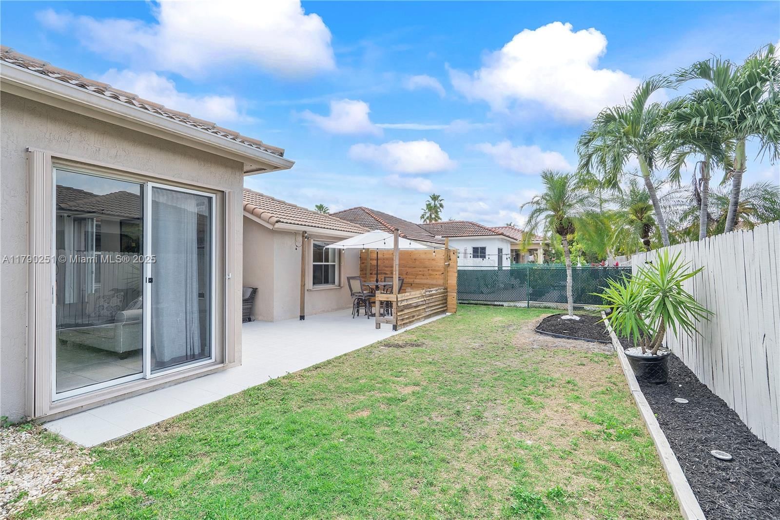 Real estate property located at 13995 Cypress Cove Cir, Broward, West Park-west Parcel, Davie, FL