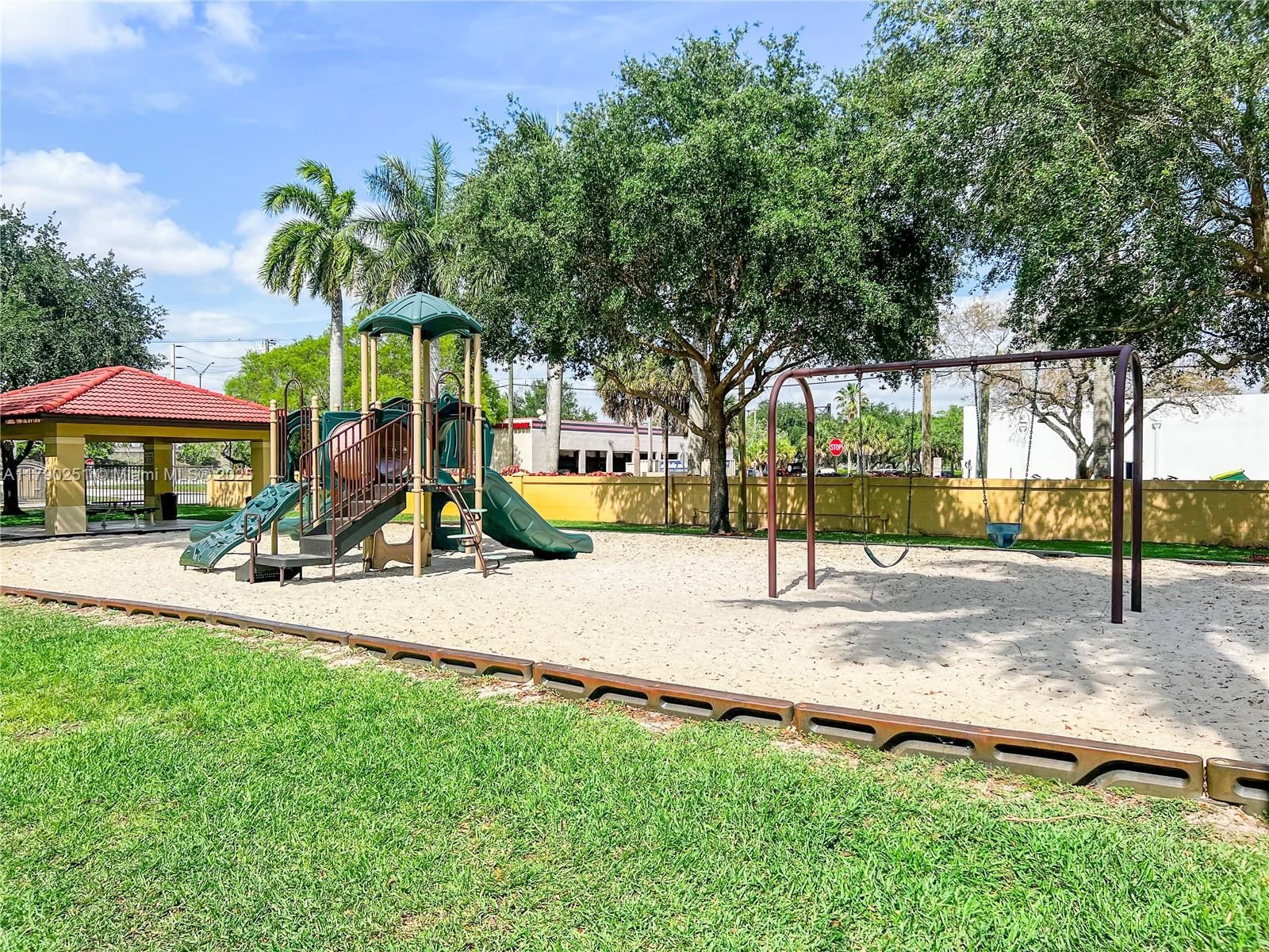 Real estate property located at 13995 Cypress Cove Cir, Broward, West Park-west Parcel, Davie, FL
