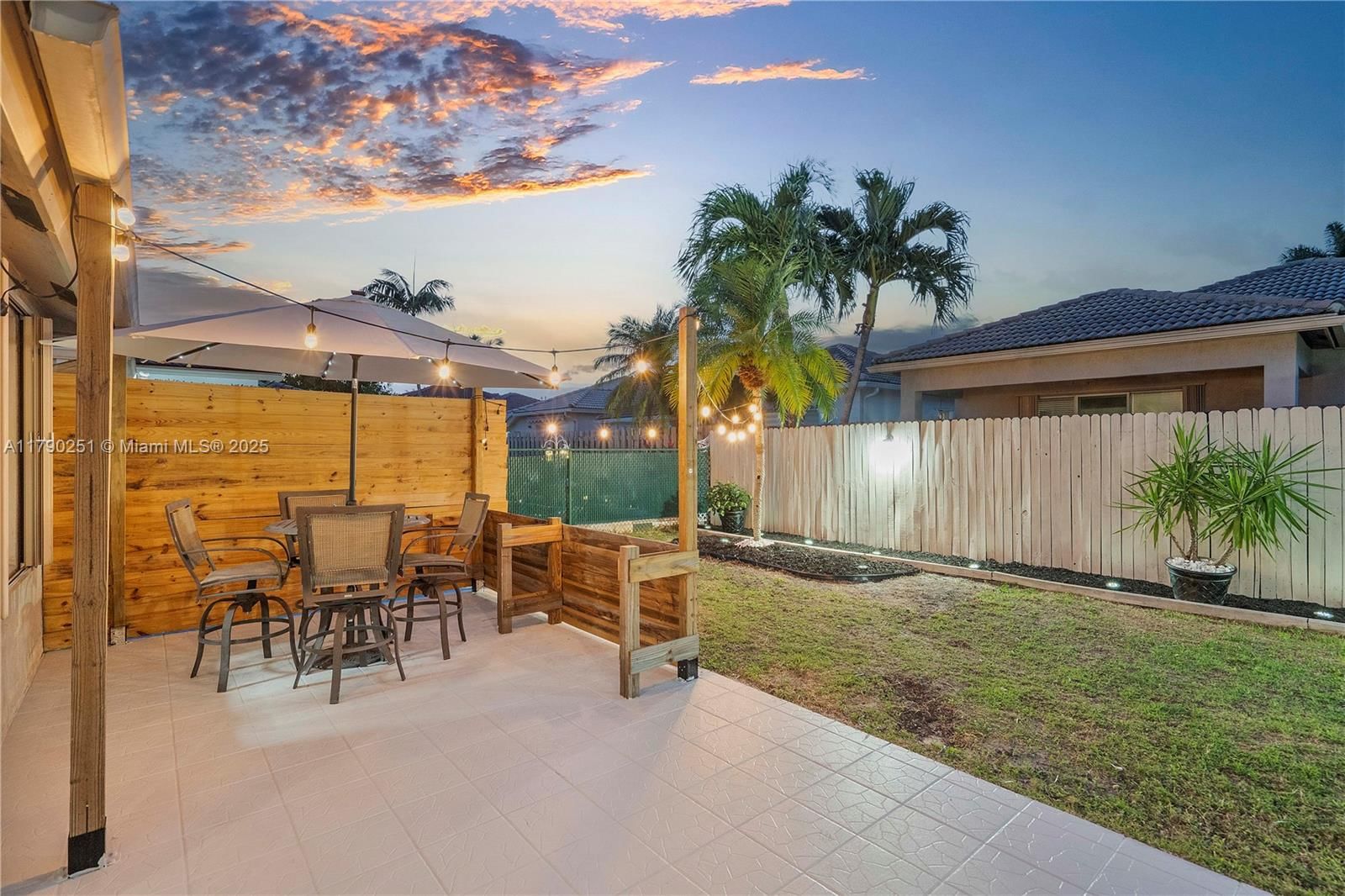Real estate property located at 13995 Cypress Cove Cir, Broward, West Park-west Parcel, Davie, FL