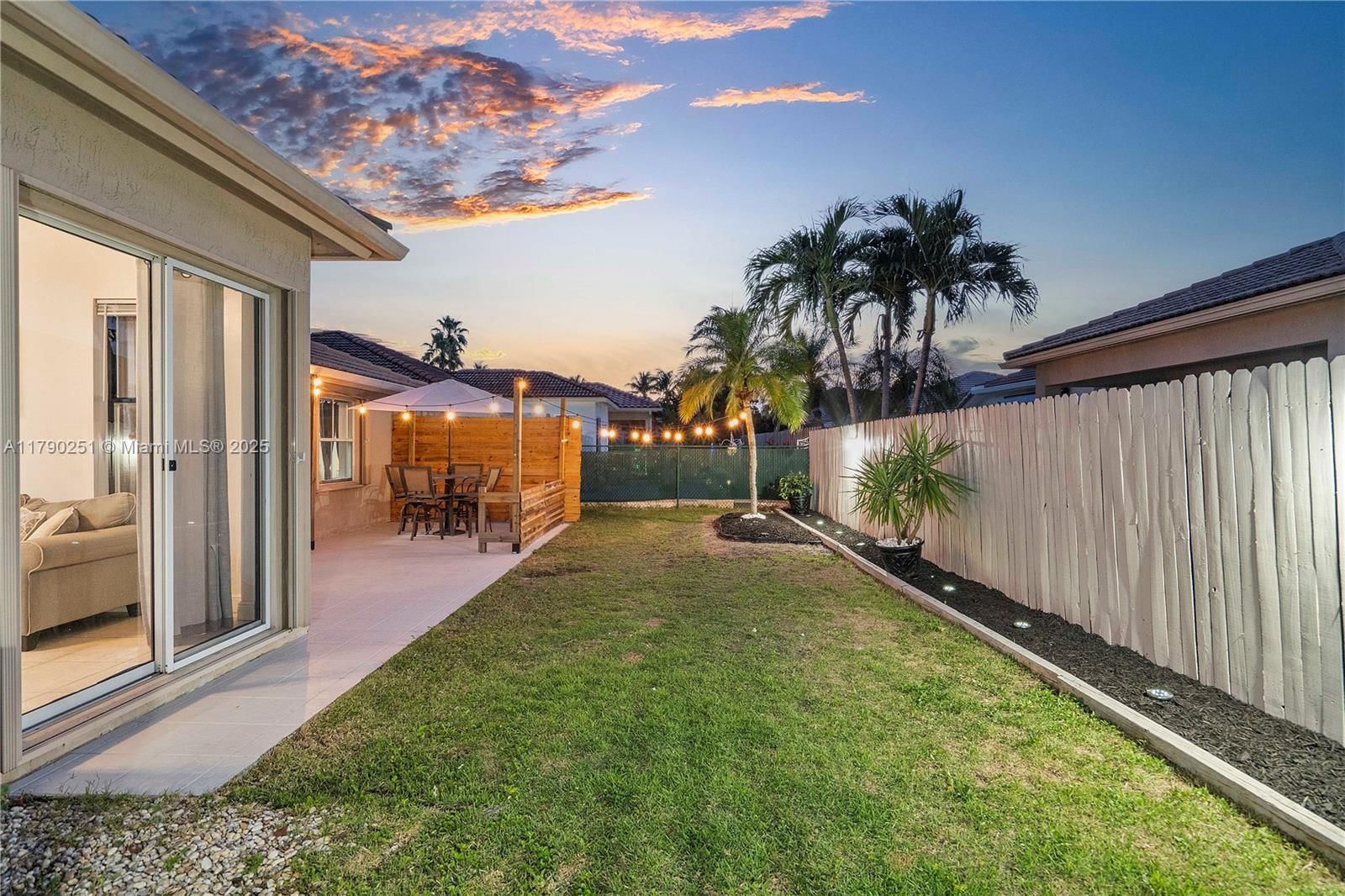 Real estate property located at 13995 Cypress Cove Cir, Broward, West Park-west Parcel, Davie, FL