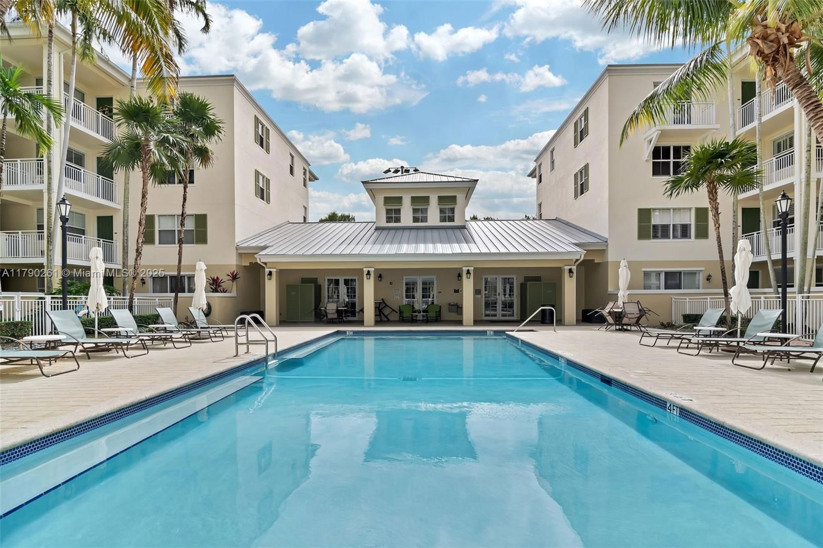 Real estate property located at 7540 102nd St #208, Miami-dade, The Reserve Of Pinecrest, Pinecrest, FL