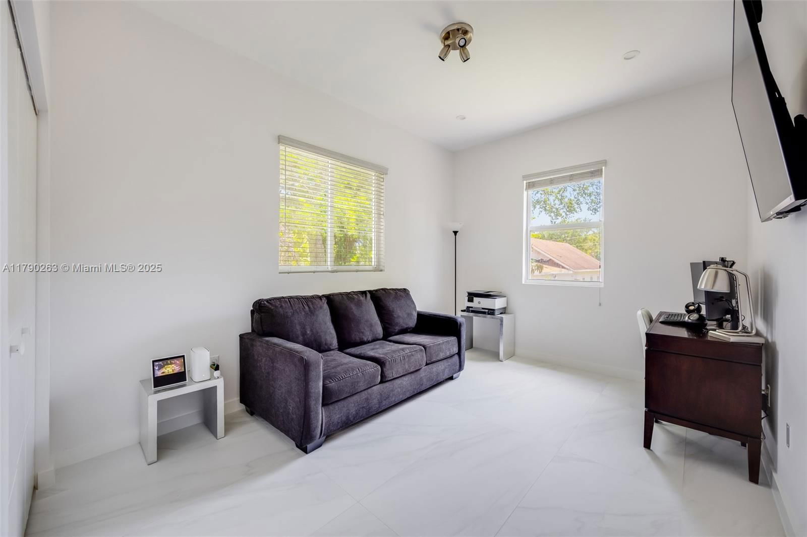Real estate property located at 3648 Oak Ave, Miami-dade, Frow Homestead, Coconut Grove, FL