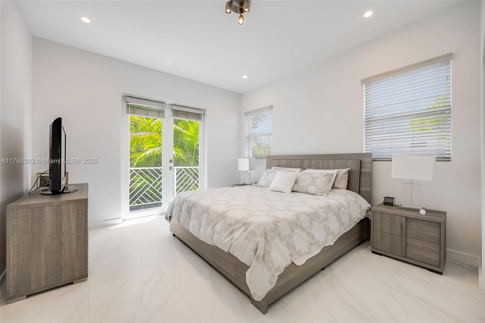 Real estate property located at 3648 Oak Ave, Miami-dade, Frow Homestead, Coconut Grove, FL