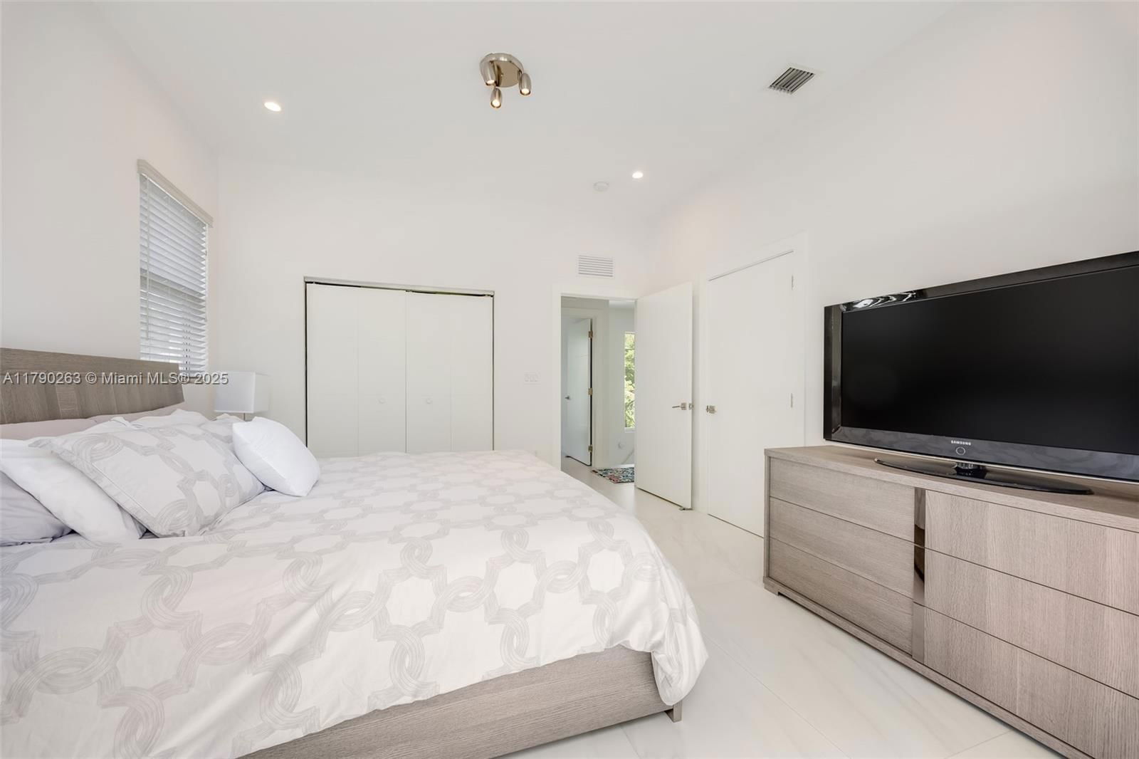 Real estate property located at 3648 Oak Ave, Miami-dade, Frow Homestead, Coconut Grove, FL
