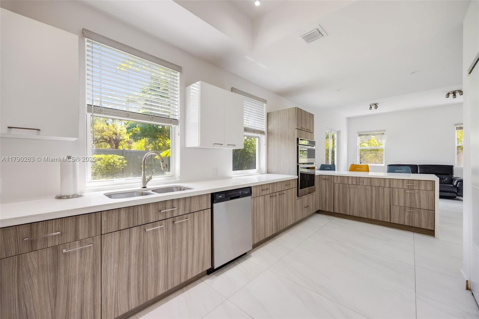 Real estate property located at 3648 Oak Ave, Miami-dade, Frow Homestead, Coconut Grove, FL