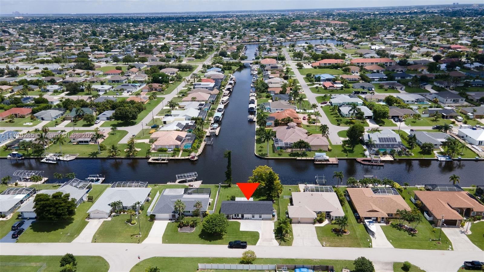 Real estate property located at 3821 2 ave, Lee, Cape Coral, Cape Coral, FL