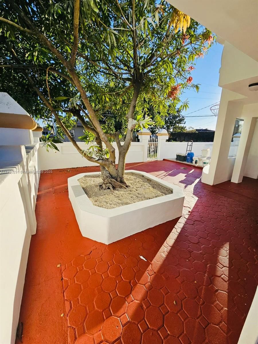 Real estate property located at 730 Curtiss Dr, Miami-dade, Curtiss Park, Opa-Locka, FL
