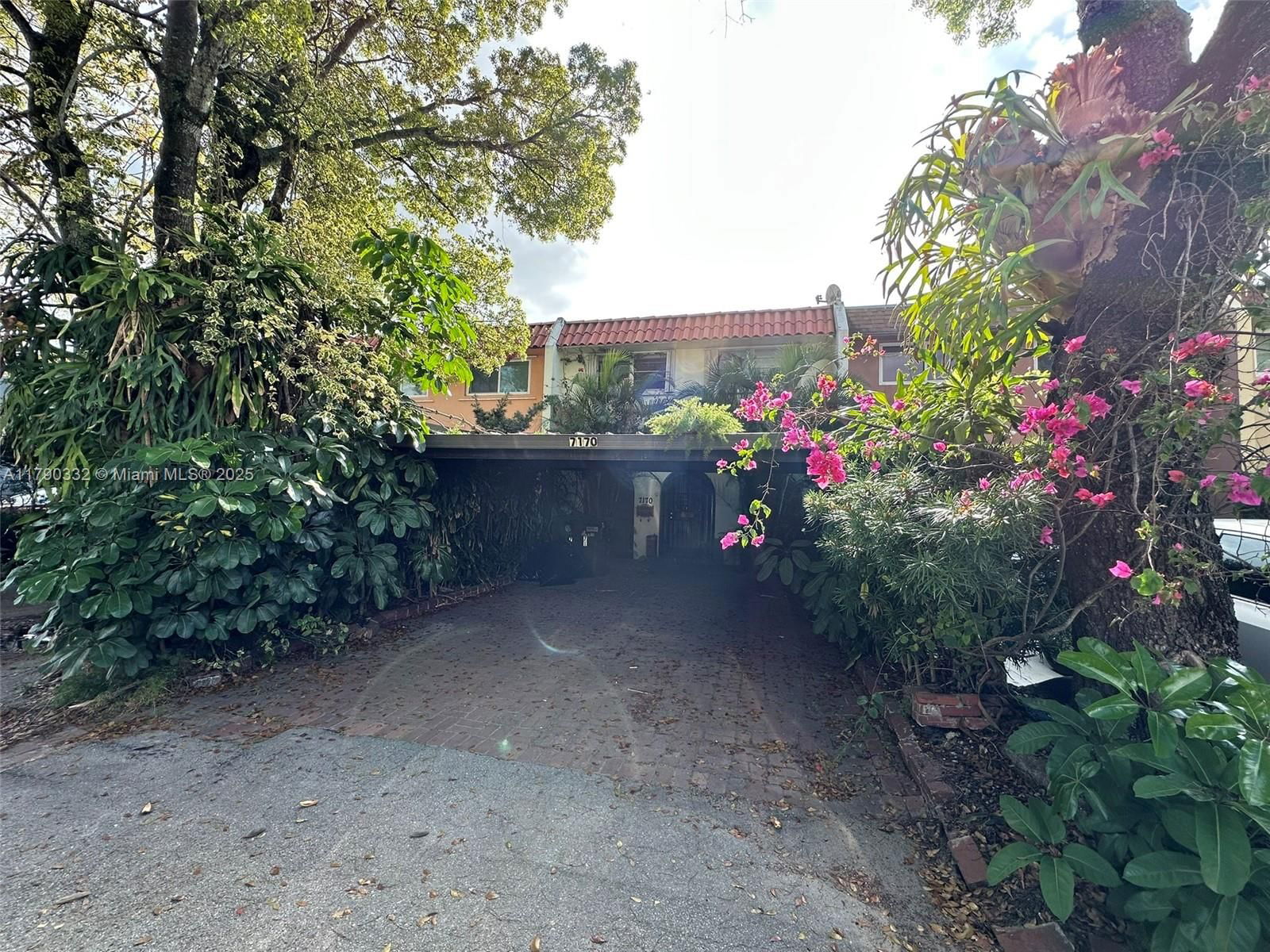 Real estate property located at 7170 3rd Ave, Miami-dade, First Addn To Palm Spring, Hialeah, FL